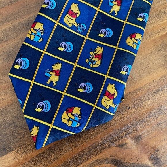 Vintage Disney Winnie the Pooh Men's Tie - With Tag - Picture 3 of 6